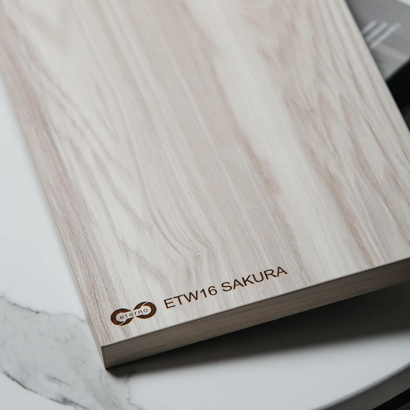 Плита IDM ETERNO (ETW 16) WOOD Sakura 18х2800х1220