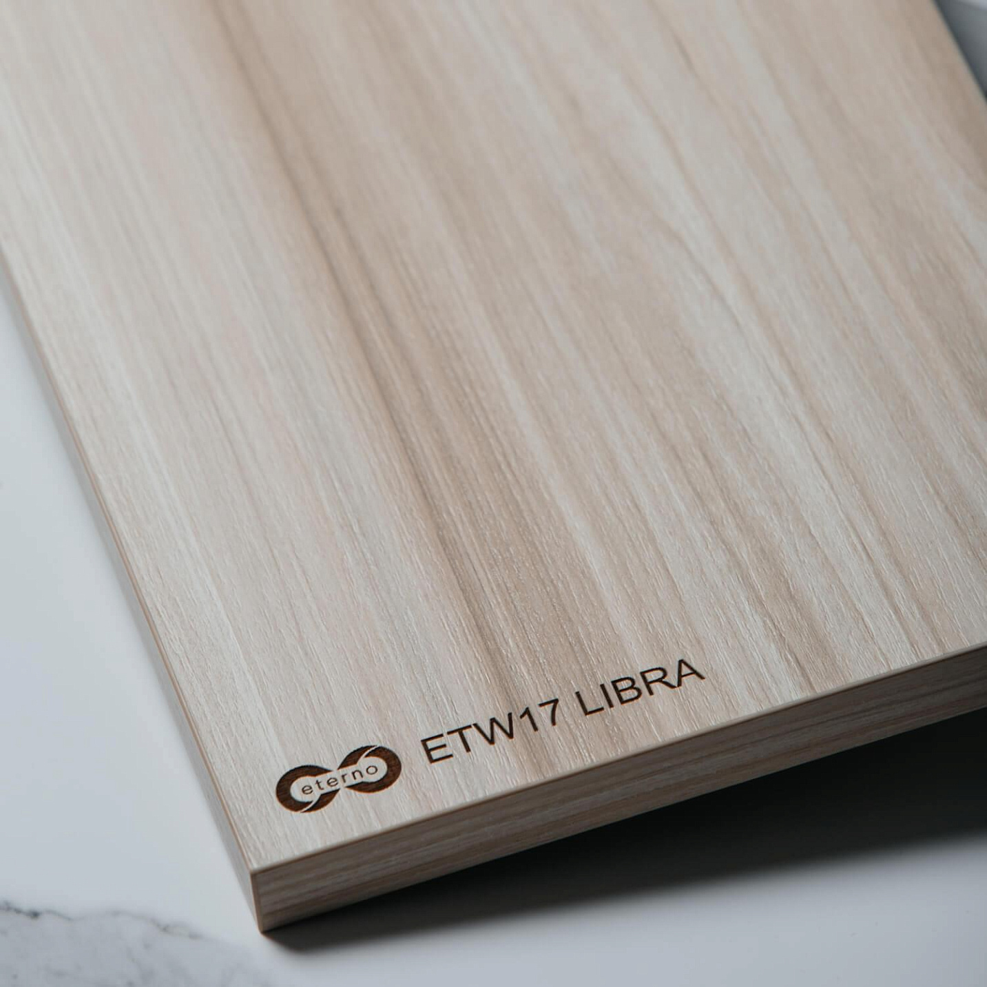 Плита IDM ETERNO (ETW 17) WOOD Libra 18х2800х1220